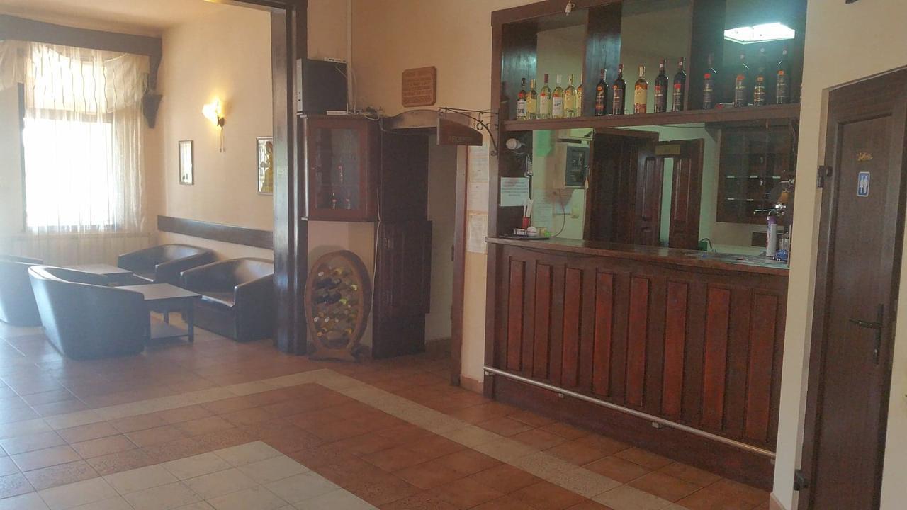 ديفا Motel Restaurant Lowe المظهر الخارجي الصورة