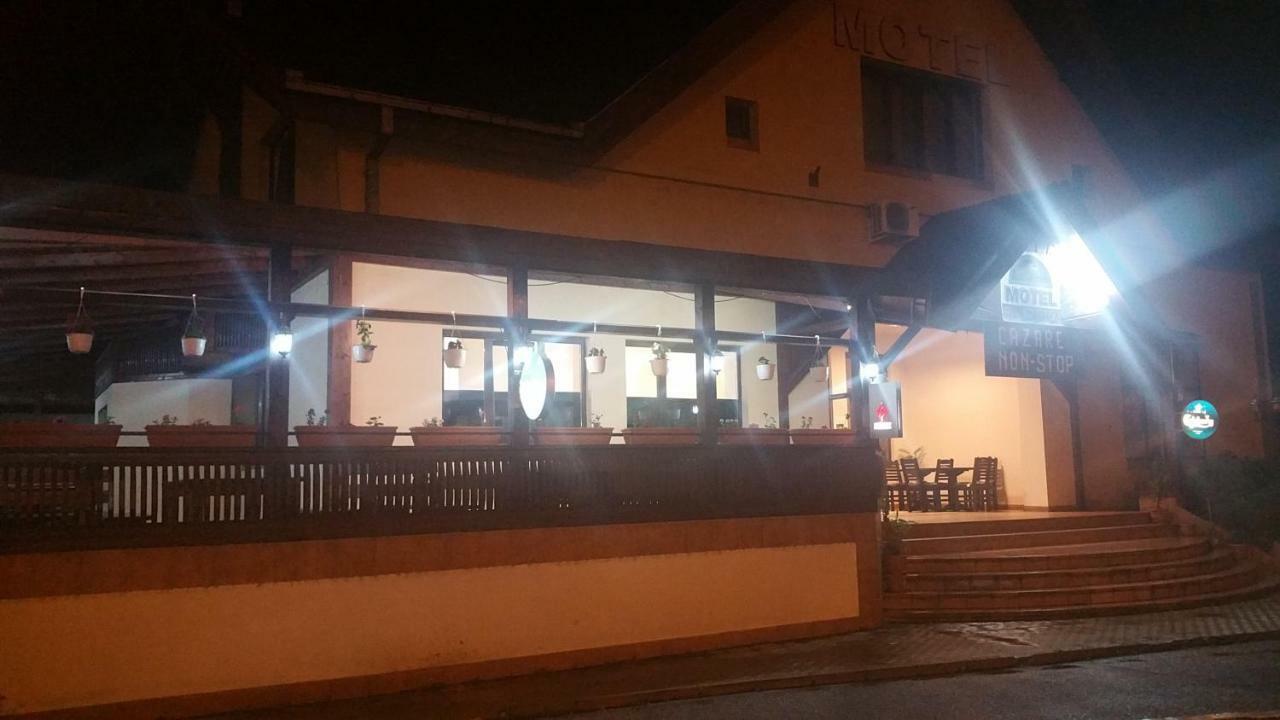 ديفا Motel Restaurant Lowe المظهر الخارجي الصورة