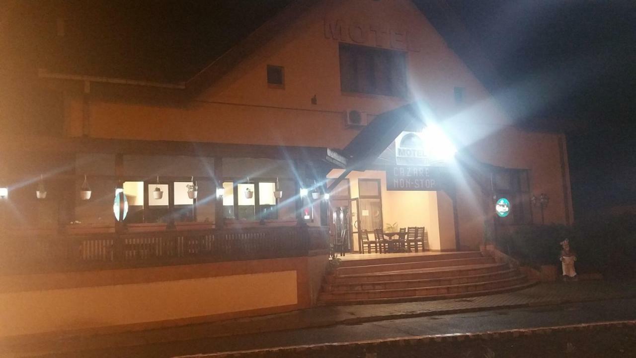 ديفا Motel Restaurant Lowe المظهر الخارجي الصورة